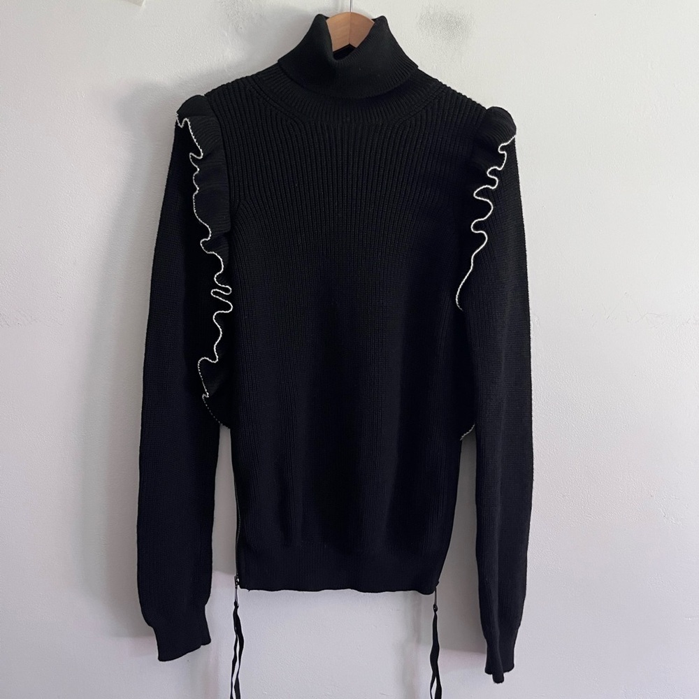 No. 21  Wool Ruffle Side Slits Zip Up Sweater